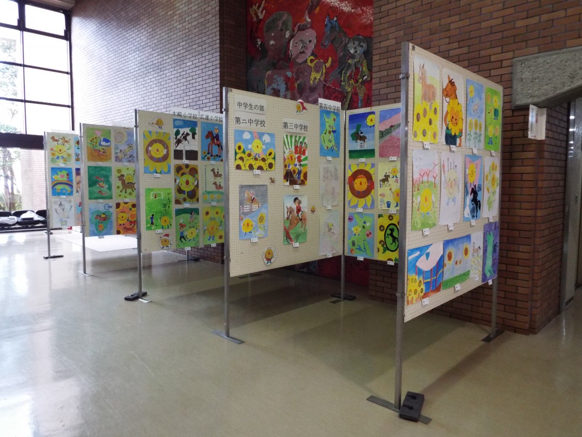 那珂市中央公民館で国体ポスターの展示をスタートしました!の写真