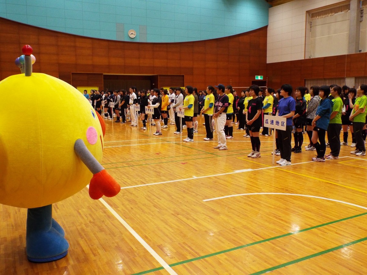 市体協地区対抗ソフトボール大会・バレーボール大会の開会式の写真