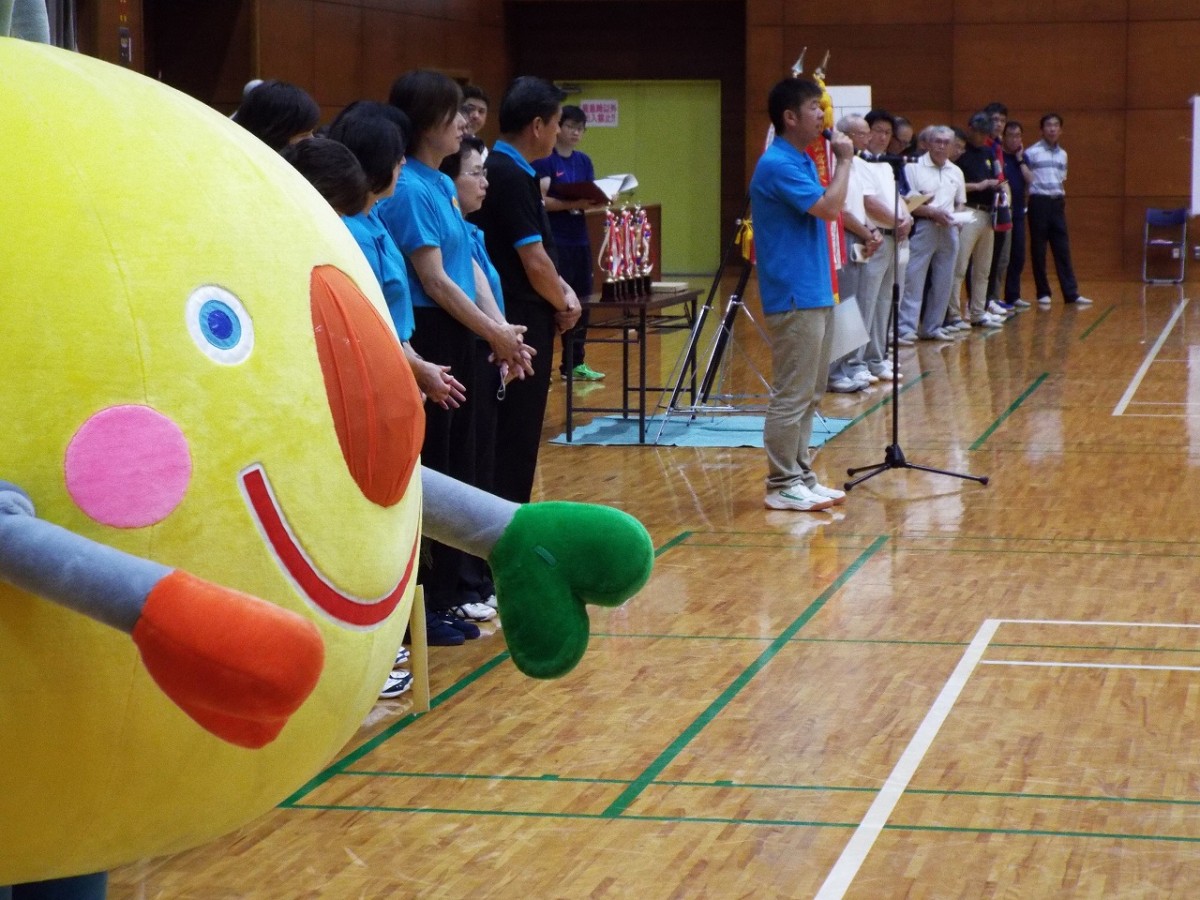 市体協地区対抗ソフトボール大会・バレーボール大会の開会式の写真