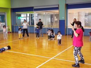 みんな踊ろう