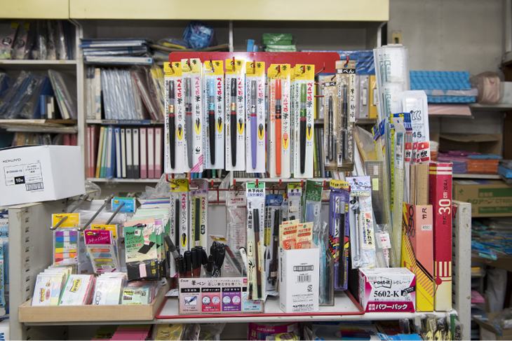 昔ながらの文具屋さん。02