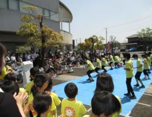 学童によるけん玉披露