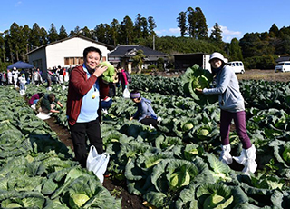 いぃ那珂暮らし応援団　記事　今年の総会はいぃ那珂野菜で東京のお客様と楽しい交流会