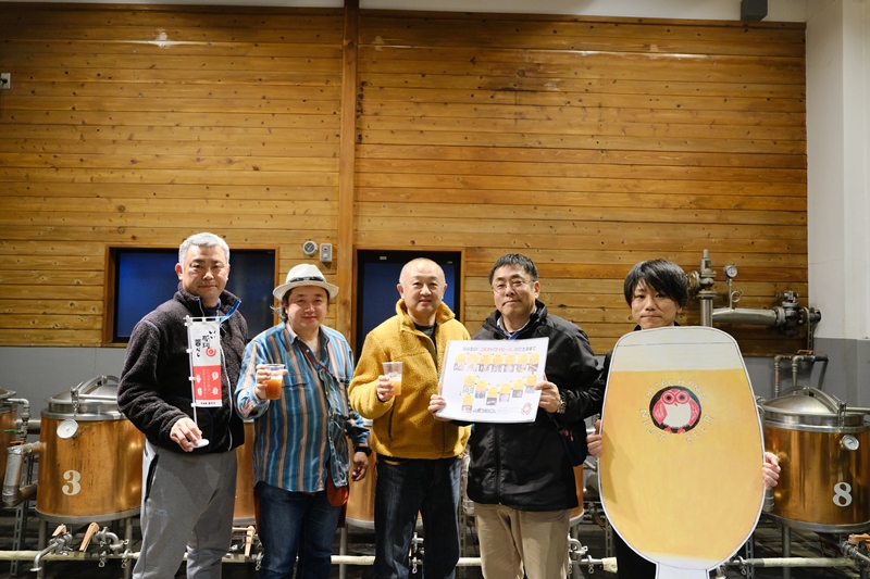 集合写真は出来上がりが楽しみな笑顔で