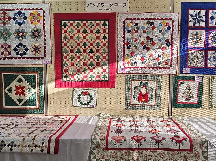 パッチワークローズの展示