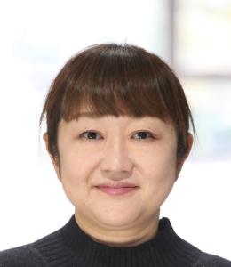 秋山聡子氏顔写真