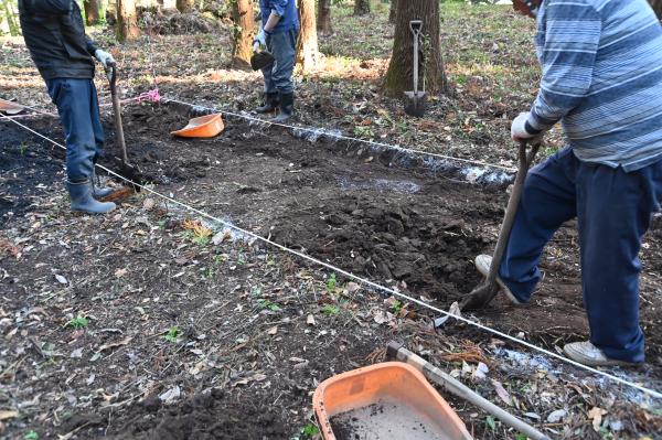 トレンチ掘削の様子