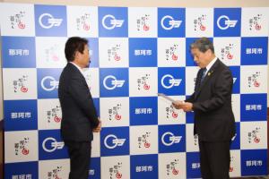 感謝状お渡し2_IMG_9771