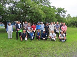 宮の池公園清掃活動参加者集合写真