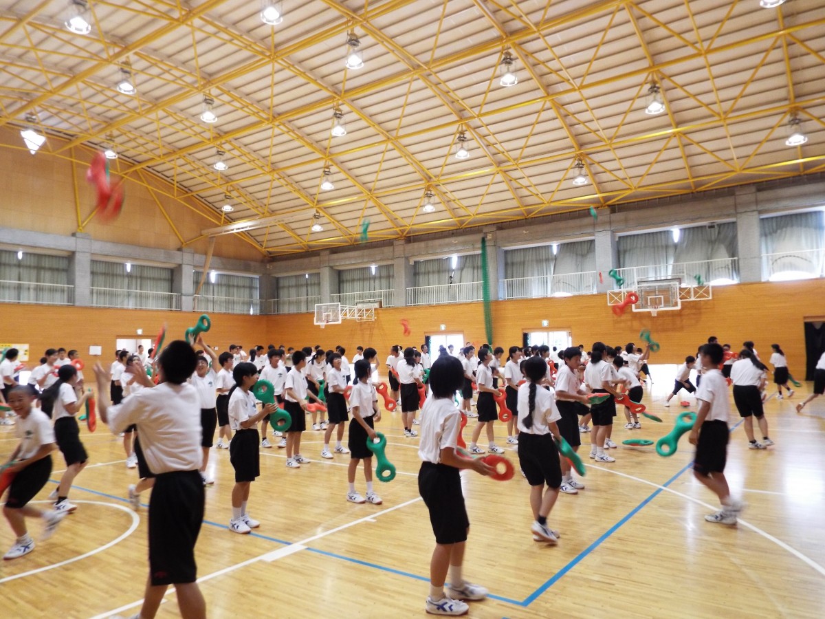 瓜連中学校ダンスキャラバン1の写真