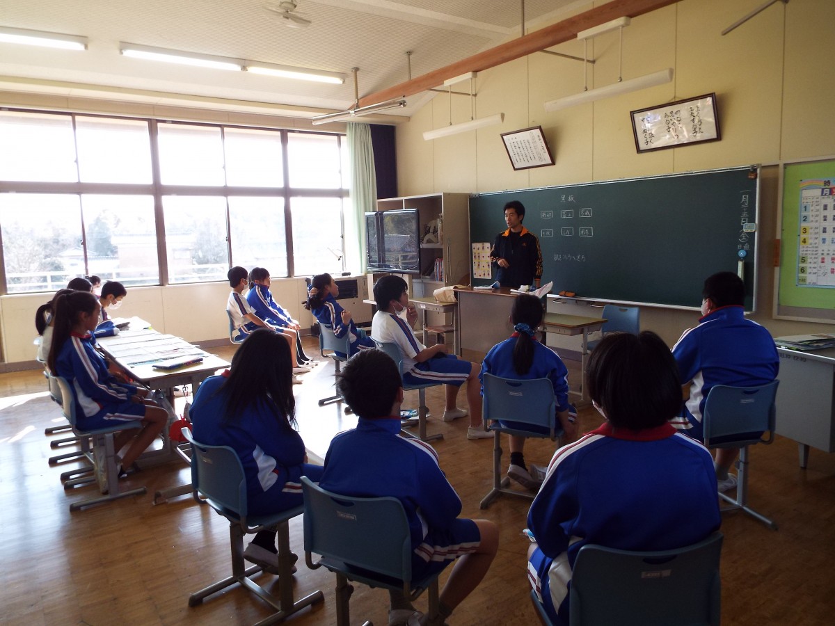 木崎小学校のぼり旗制作の写真